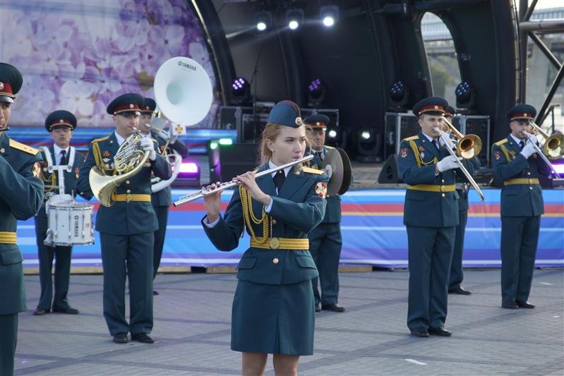 Военнослужащие Сибирского округа приняли участие в фестивале «Песни военных лет»