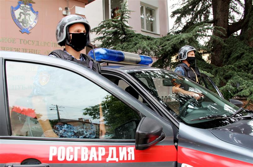В Симферополе  росгвардейцы пресекли попытку распространения фальшивых денег