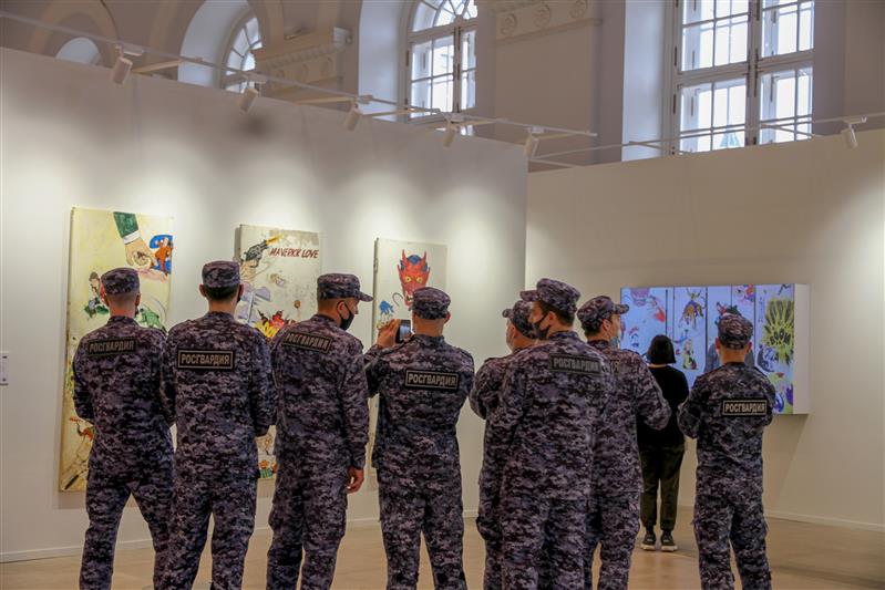 Столичные  росгвардейцы посетили интерактивный фестиваль ARTlIFE 2020 в Манеже