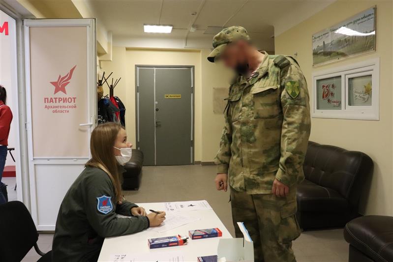 Росгвардейцы Северо-Западного округа написали «Диктант Победы»