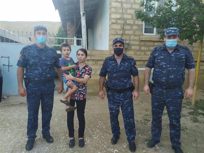В Дагестане росгвардейцы нашли потерявшегося ребенка