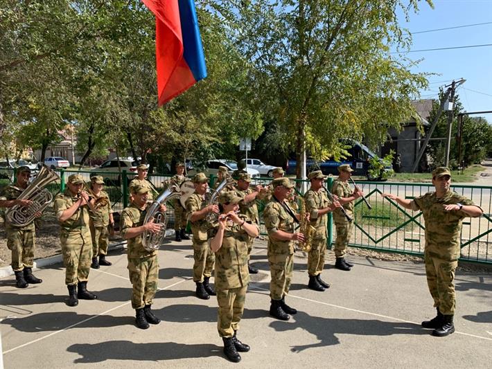 В Кизляре увековечили память кавалера ордена Мужества Сергея Кушнаренко