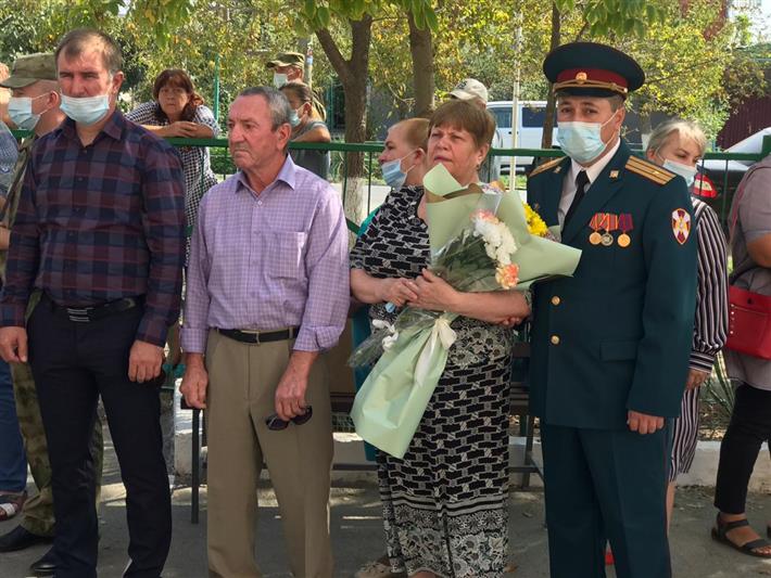 В Кизляре увековечили память кавалера ордена Мужества Сергея Кушнаренко