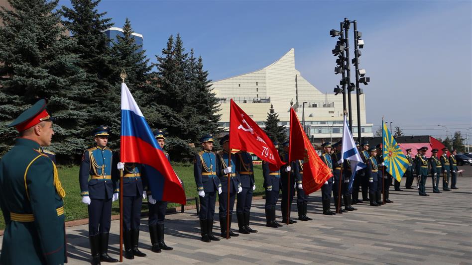 Руководитель Управления Росгвардии по Красноярскому краю принял участие в акции «Цветы памяти»