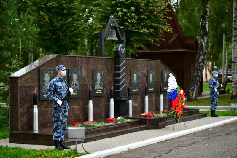 В Ярославле почтили память погибших сотрудников ОМОН