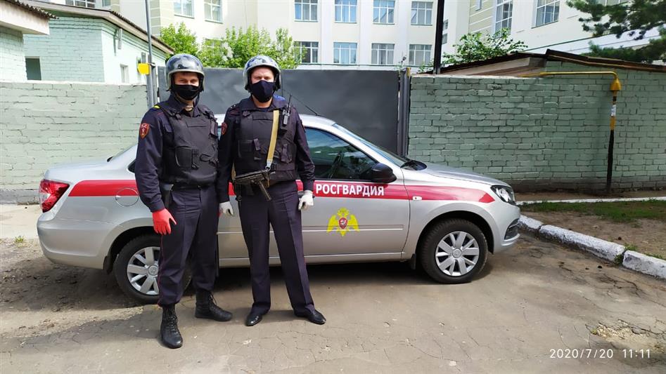 В Орле сотрудники Росгвардии задержали гражданина, находящегося в федеральном розыске