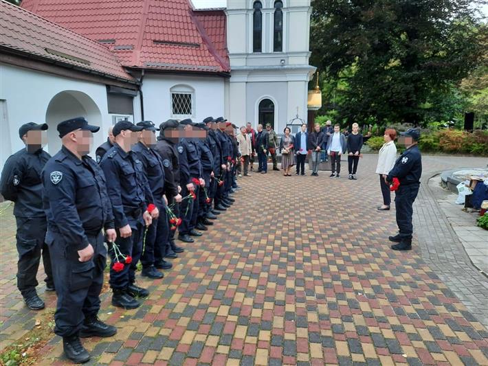 Сотрудники калининградского СОБР почтили память погибшего сослуживца  