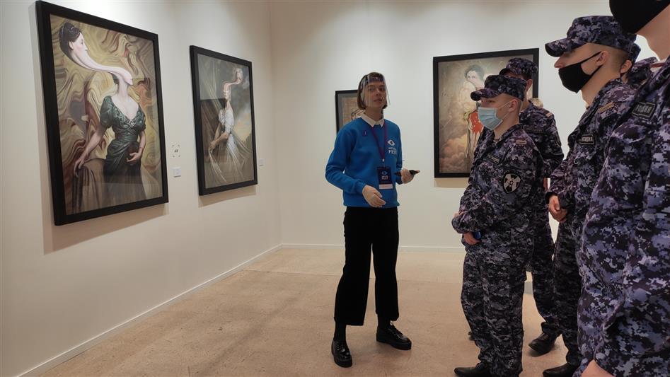 Столичные  росгвардейцы посетили интерактивный фестиваль ARTlIFE 2020 в Манеже