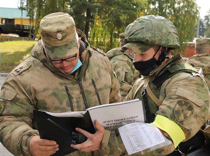 Командующий Уральским округом Росгвардии проверил подразделения озерского соединения 