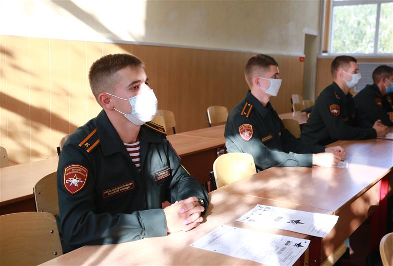 Новосибирский военный институт Росгвардии принял участие во всероссийском «Диктанте Победы»
