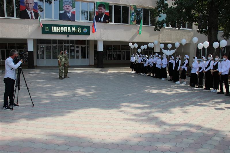 Военнослужащие Объединенной группировки войск (сил) на Северном Кавказе присоединились к акции, посвященной Дню солидарности в борьбе с терроризмом 