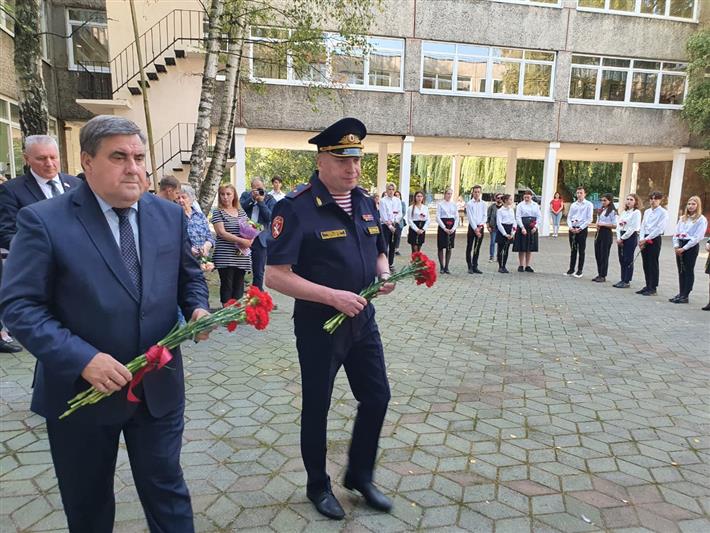 В Калининграде открыли мемориальную доску памяти погибшего офицера ОМОН