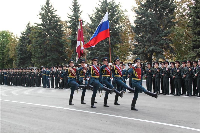 Курсанты Саратовского военного ордена Жукова Краснознаменного института войск национальной гвардии РФ приняли Военную присягу