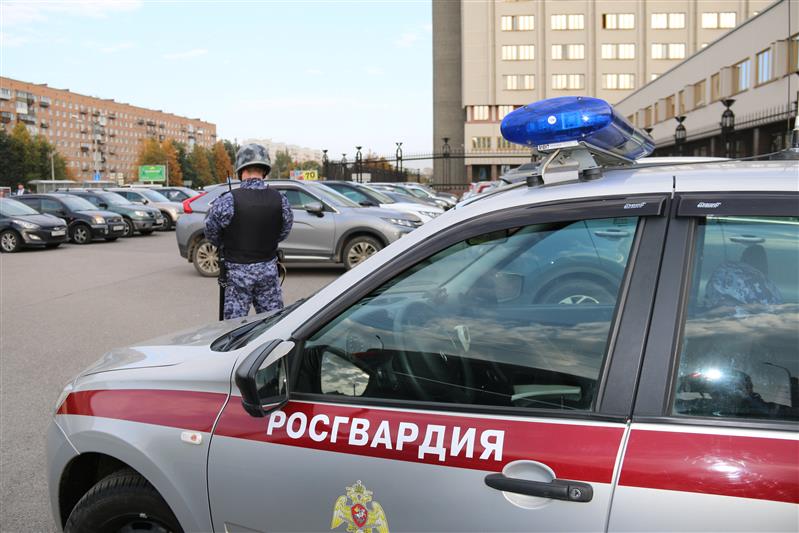 В Санкт-Петербурге сотрудники Росгвардии приняли участие в тактико-специальных учениях