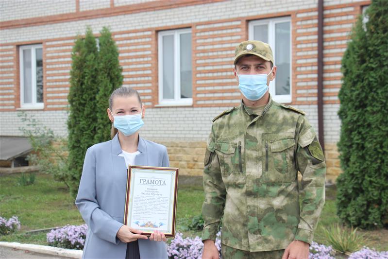 Росгвардейцы поздравили коллектив подшефного детского сада в Урус-Мартане  с днем работников дошкольного образования