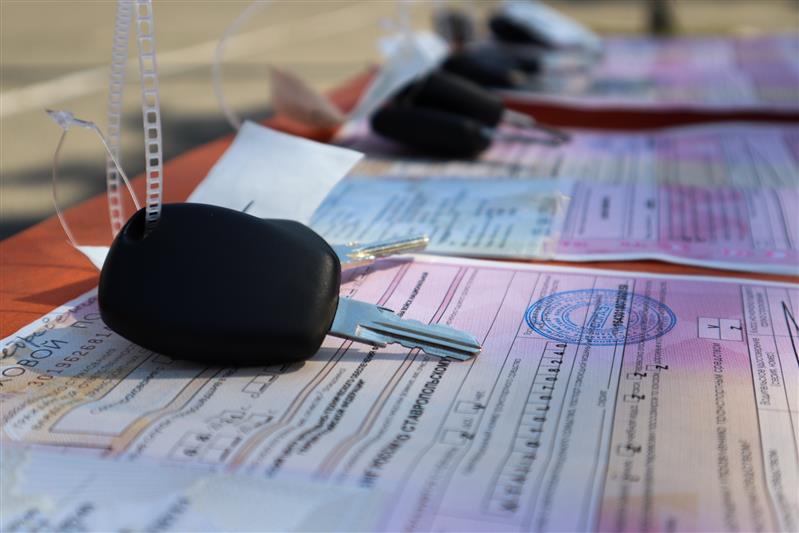 В Ставрополе росгвардейцы получили ключи  от новых служебных автомобилей