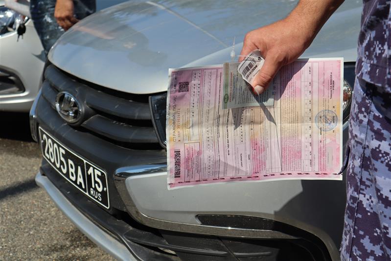 В Ставрополе росгвардейцы получили ключи  от новых служебных автомобилей