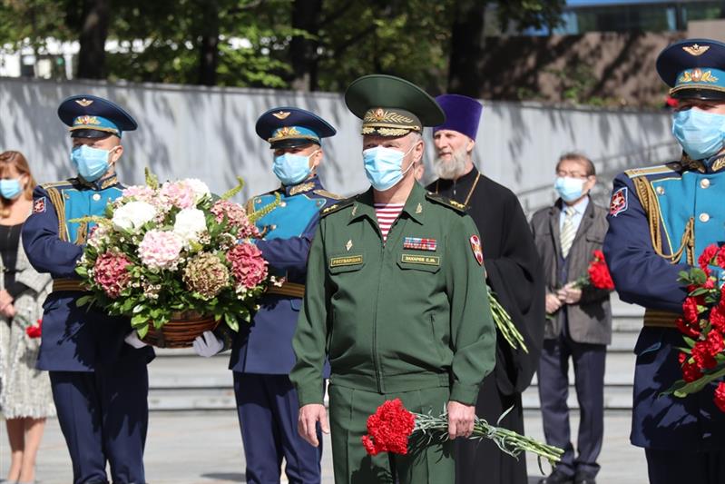 Первый заместитель командующего Уральским округом Росгвардии принял участие в памятном мероприятии в годовщину окончания Второй мировой войны