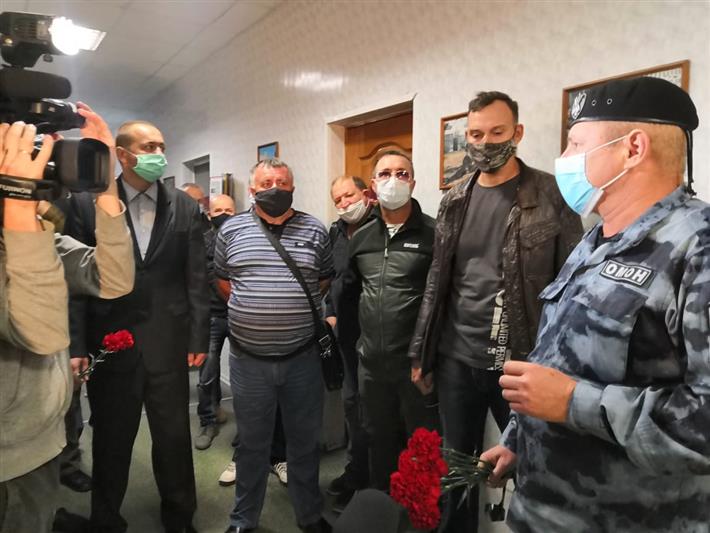 Волгоградские росгвардейцы почтили память коллег, погибших при выполнении служебного долга