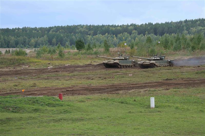 На Урале начальник штаба - первый заместитель командующего округом принял участие в праздничном мероприятии, посвященном Дню танкиста