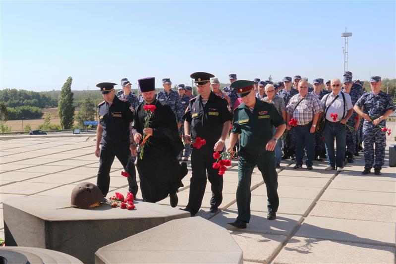 Росгвардейцы первыми приняли присягу на территории нового военно-исторического комплекса «Самбекские высоты» (фото, видео)