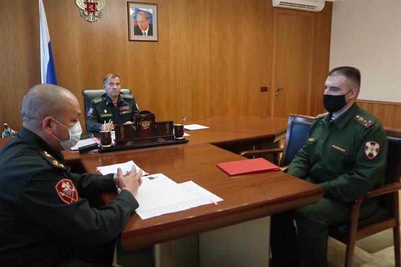 Командующий Уральским округом Росгвардии провел личный прием граждан