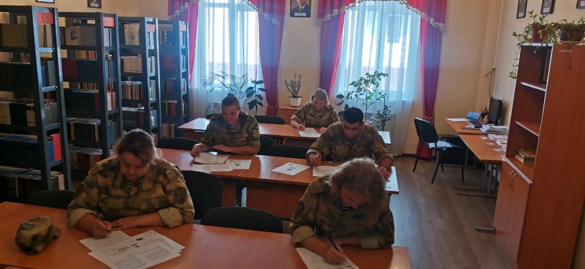 На Северном Кавказе Росгвардия поддержала всероссийскую акцию «Диктант Победы»