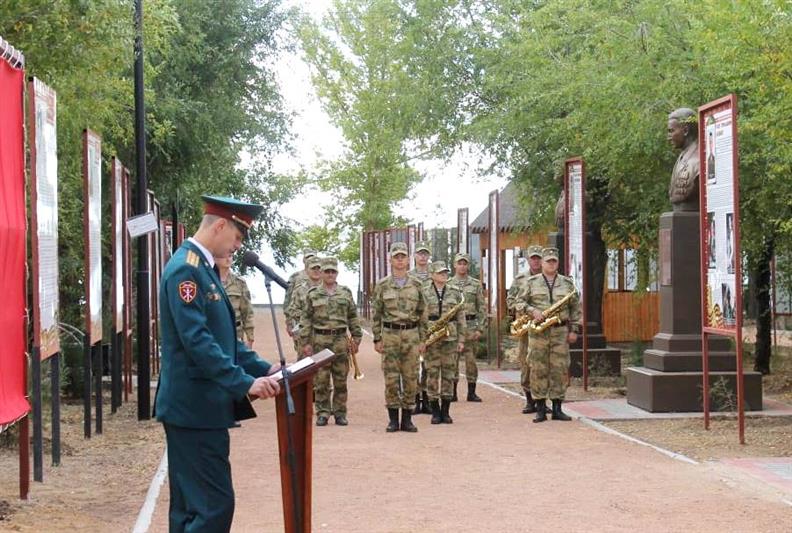 В Волгоградской области увековечили память погибшего военнослужащего войск правопорядка