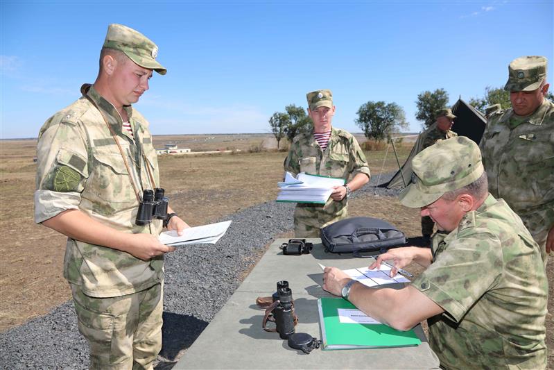В Ростовской области подведены итоги конкурса профессионального мастерства и полевой выучки офицеров артиллерии Росгвардии (видео)