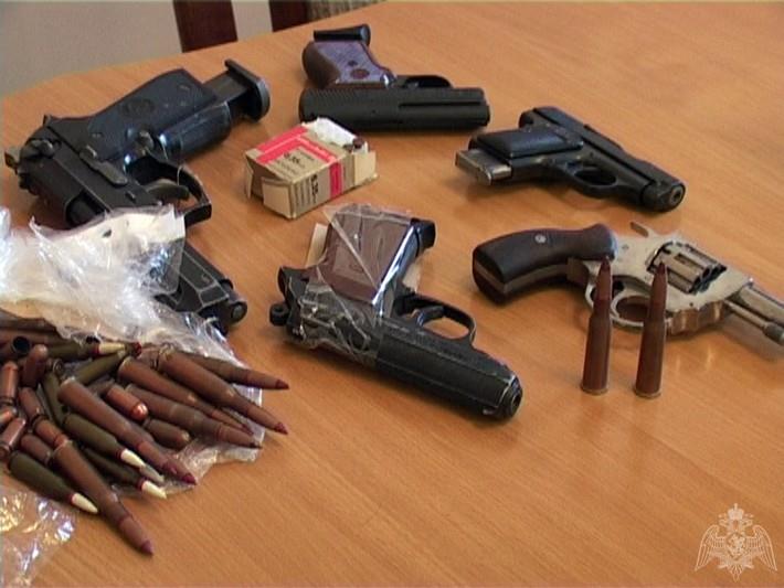 С начала года 35 жителей Иркутской области сдали в Росгвардию незаконно хранившееся у них оружие за вознаграждение