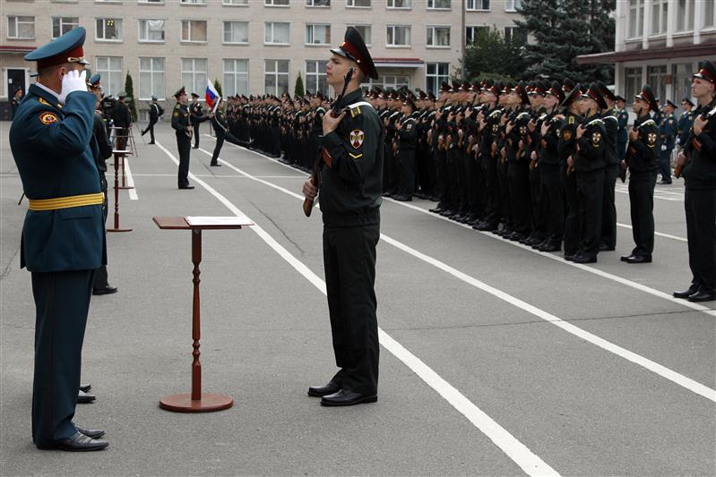 Курсанты Санкт-Петербургского военного института войск национальной гвардии Российской Федерации присягнули на верность Отечеству 