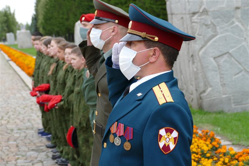 В Сибири военнослужащие и сотрудники Росгвардии приняли участие в мероприятиях Дня солидарности в борьбе с терроризмом