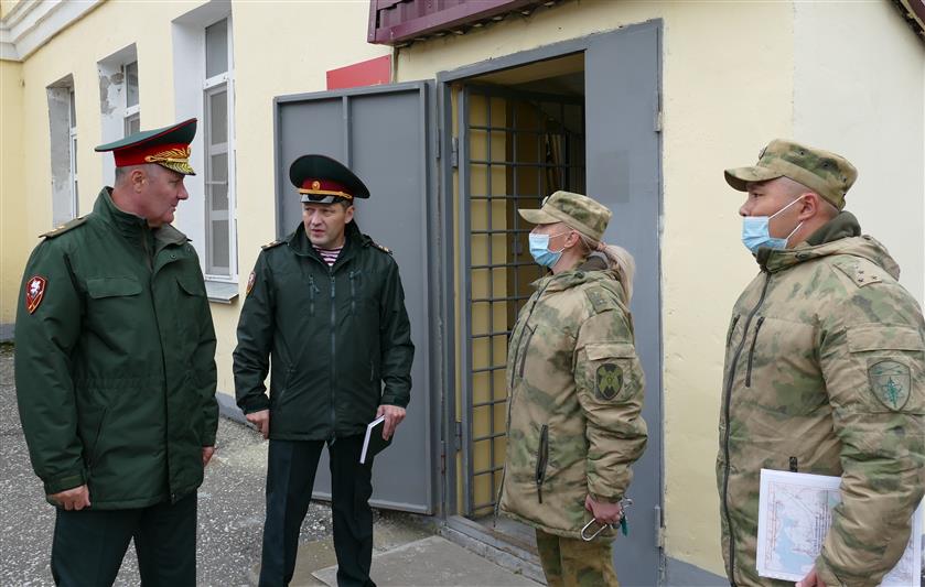Командующий Сибирским округом Росгвардии проинспектировал подразделения ведомства в Омске