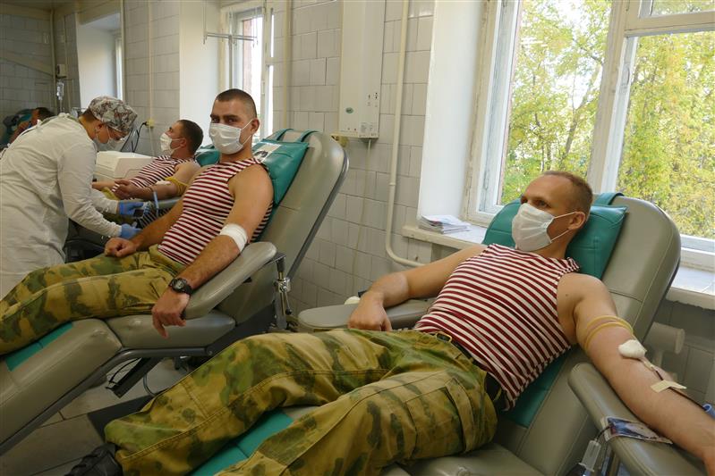 Омские росгвардейцы поддержали всероссийскую донорскую акцию «От сердца к сердцу»