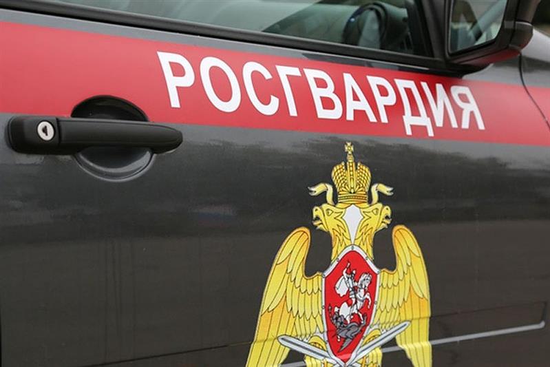 Сотрудники барнаульского отдела вневедомственной охраны Росгвардии задержали пьяного водителя