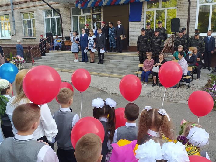 Школе в Барнауле присвоено имя погибшего сотрудника СОБР