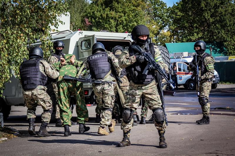 Сотрудники пензенского ОМОН приняли участие в совместных учениях с МЧС