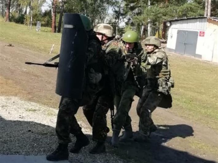 В Иркутской области проводится полевой выход взвода спецназа воинской части Росгвардии