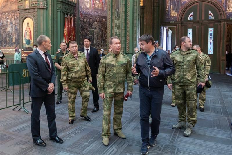 ДИРЕКТОР РОСГВАРДИИ ГЕНЕРАЛ АРМИИ ВИКТОР ЗОЛОТОВ ОЗНАКОМИЛСЯ С НОВЕЙШИМИ ОБРАЗЦАМИ ТЕХНИКИ И ВООРУЖЕНИЯ, ПРЕДНАЗНАЧЕННЫМИ ДЛЯ БОРЬБЫ С ТЕРРОРИЗМОМ