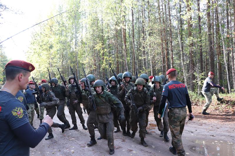 В Северо-Западном округе Росгвардии завершились квалификационные испытания на право ношения крапового берета