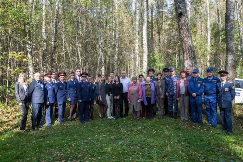 В Смоленской области по инициативе представителя Росгвардии установлена мемориальная плита в честь расстрелянного фашистами мальчика-партизана