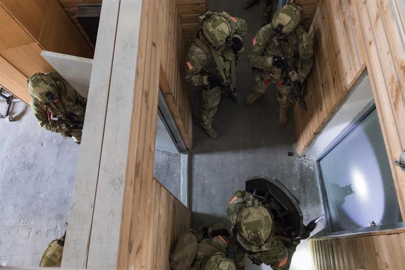 Спецназовцы Росгвардии завоевали призовые места на соревнованиях по стрельбе, посвященных 30-летию отряда «Алмаз» (фото)
