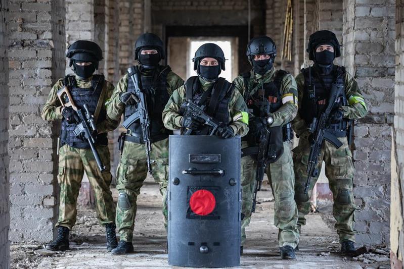 Директор Росгвардии генерал армии Виктор Золотов поздравил сотрудников и ветеранов ОМОН с профессиональным праздником