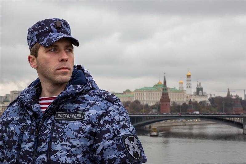 Сотрудники московского управления вневедомственной охраны Росгвардии отмечают профессиональный праздник