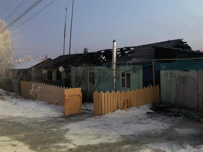 В Югре сотрудники Росгвардии спасли женщину на пожаре