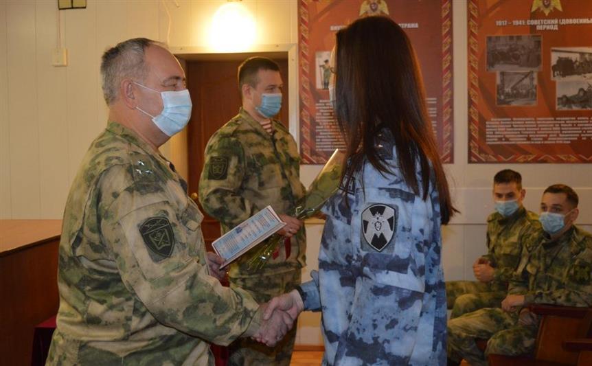 Кинологи Росгвардии завершили курс профессиональной подготовки в Тюмени