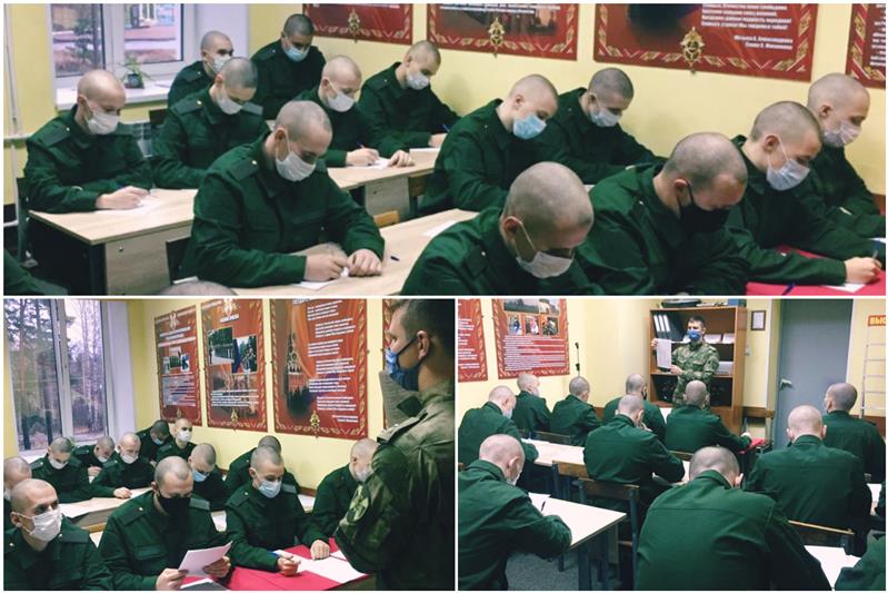 Архангельские военнослужащие по призыву поздравили своих мам с праздником