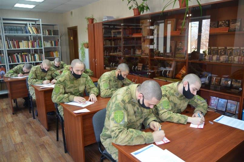 Росгвардейцы Восточного округа присоединились к всероссийской акции «Спасибо, мама!»