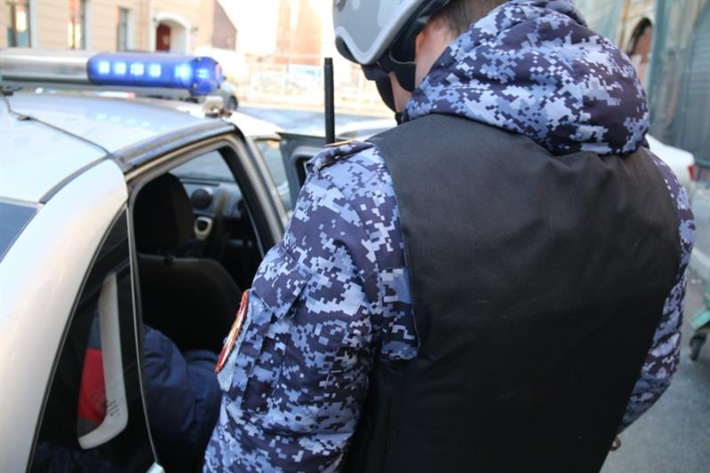 Подозреваемый в угрозе убийством задержан росгвардейцами в Санкт-Петербурге