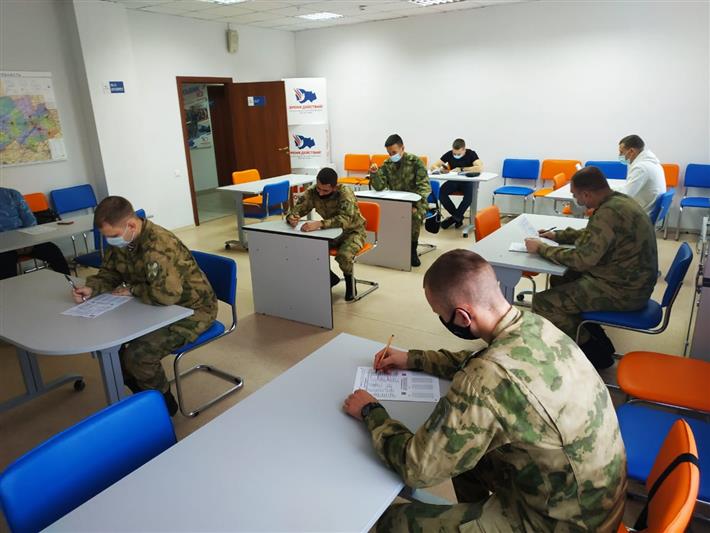 Военнослужащие отряда спецназа «Ермак» Росгвардии приняли участие в международной просветительской акции 